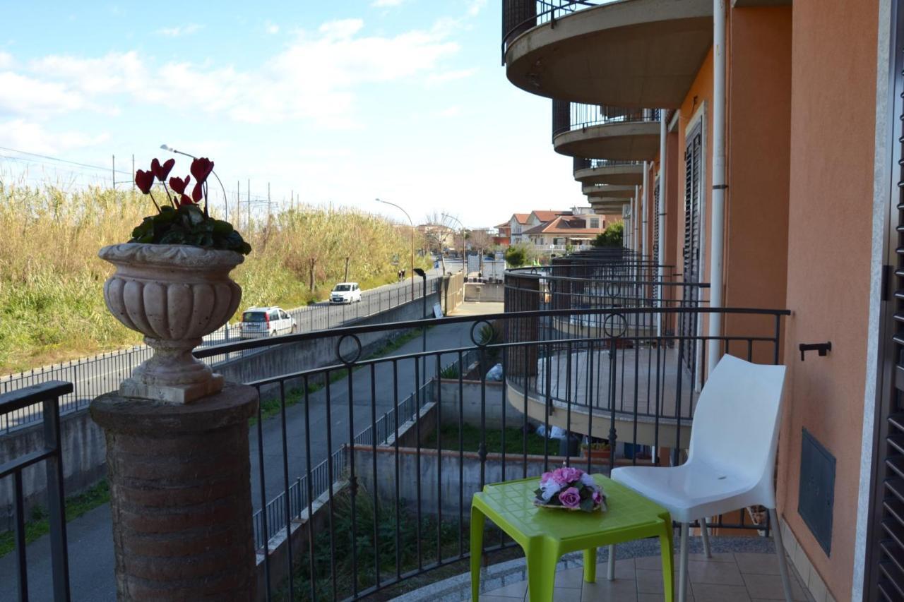 Profumo Di Mare Bed & Breakfast จีอาร์ดีนี นักซอส ภายนอก รูปภาพ