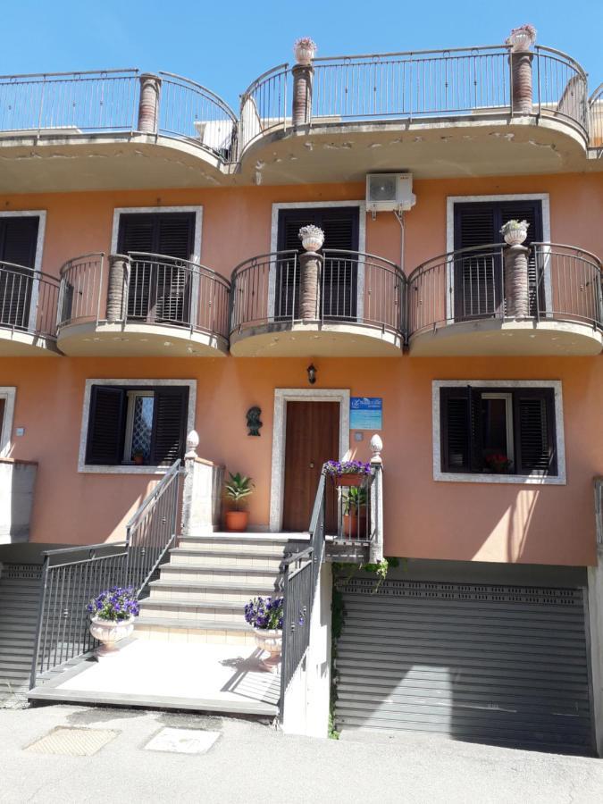 Profumo Di Mare Bed & Breakfast จีอาร์ดีนี นักซอส ภายนอก รูปภาพ